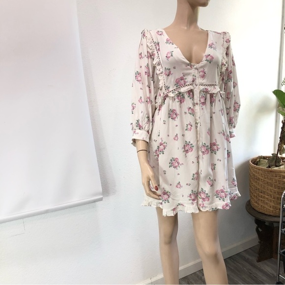 asos floral mini romantic print puff sleeve dress embroidery V-neck button front - Picture 9 of 16